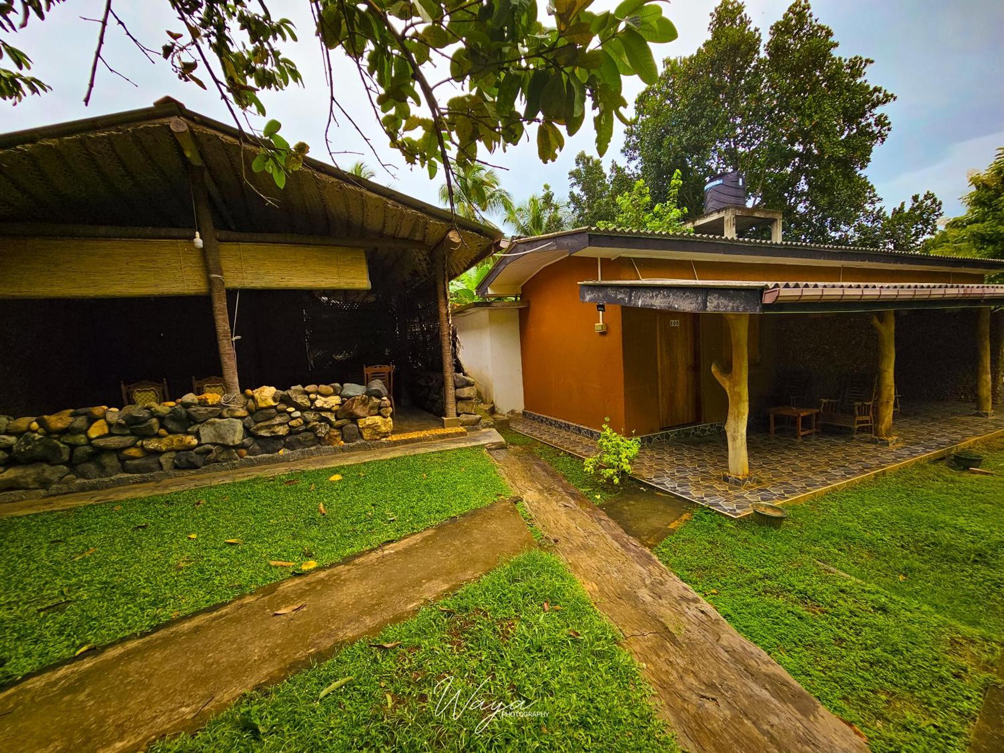 Palm Land Eco Resort And Safari Tours Udawalawe Exterior photo